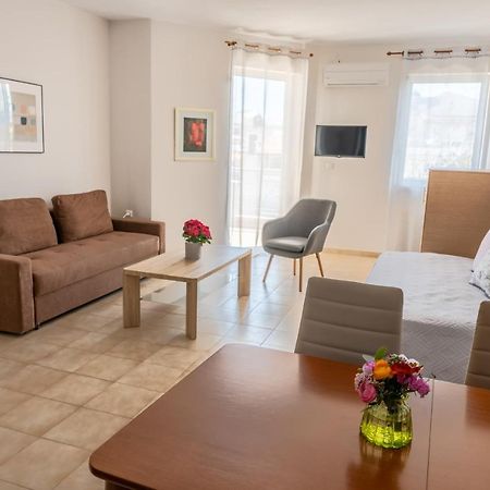 Hotel Arethousa Loutra Aidhipsou Exteriör bild