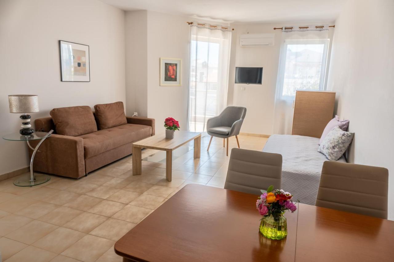 Hotel Arethousa Loutra Aidhipsou Exteriör bild